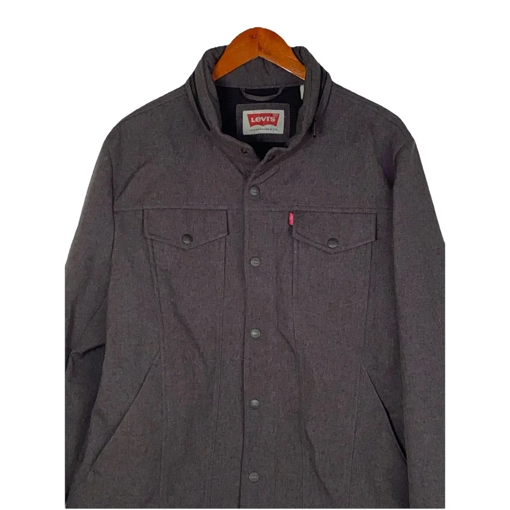 Levis levi mens